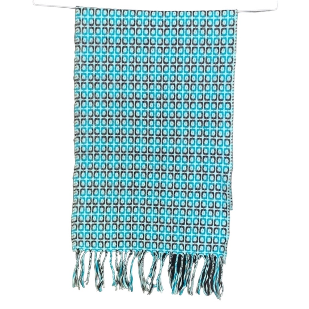 D & Y Pattern Fringe Scarf